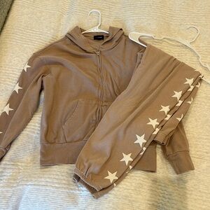 Monrow sweatsuit - hoodie size Small, pants size large